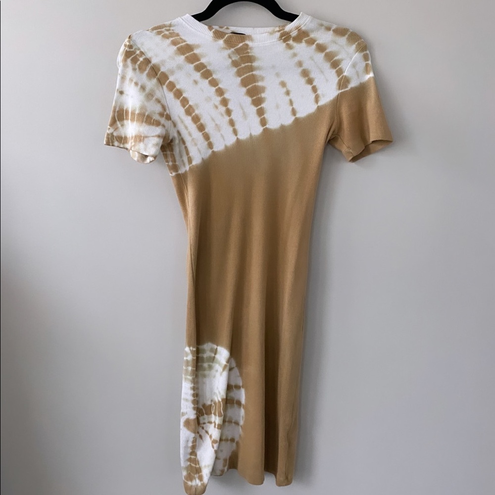 Short sleeve mini dress